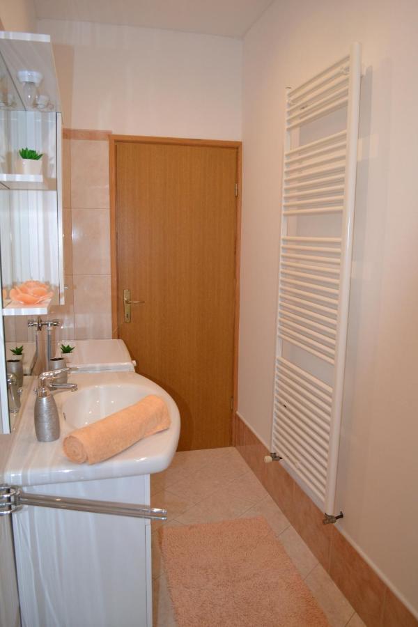 Appartement Apartman Doli à Nedeščina Extérieur photo